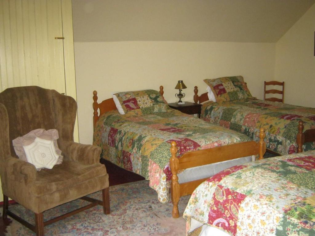 Stone Hearth Inn And Eatery Chester Cameră foto